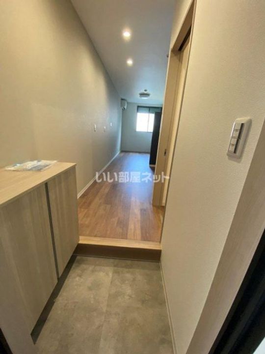 和歌山県和歌山市古屋(アパート)の賃貸物件の玄関