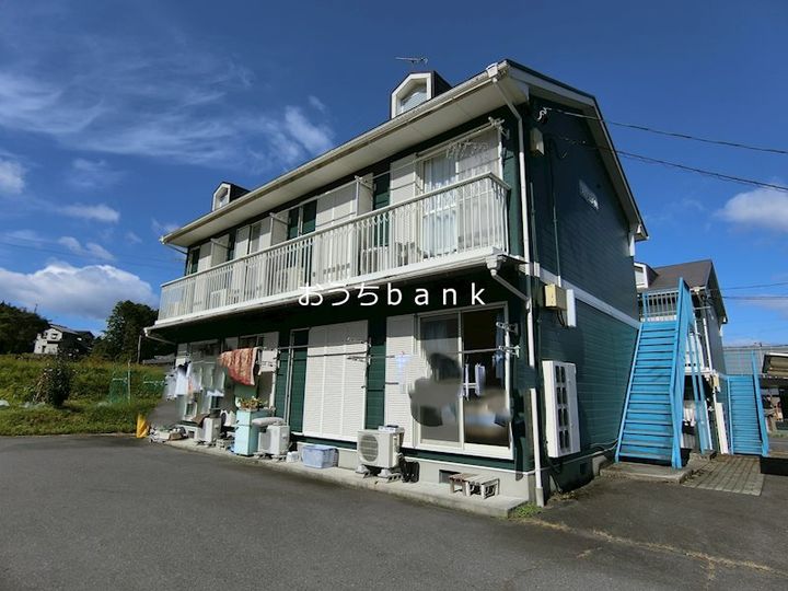 メゾン ジュメール B棟の外観