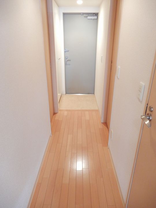 神奈川県横浜市港北区樽町1(マンション)の賃貸物件の玄関