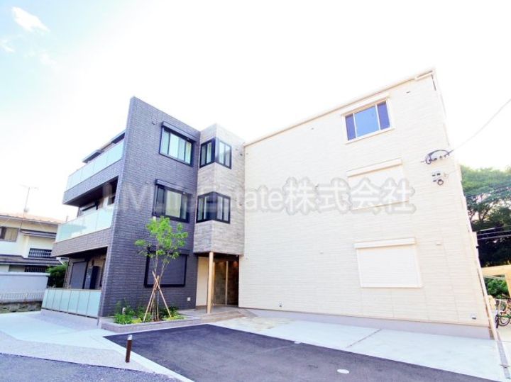 ブルーム ステージの外観