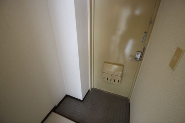 リバーサイド吉島の玄関