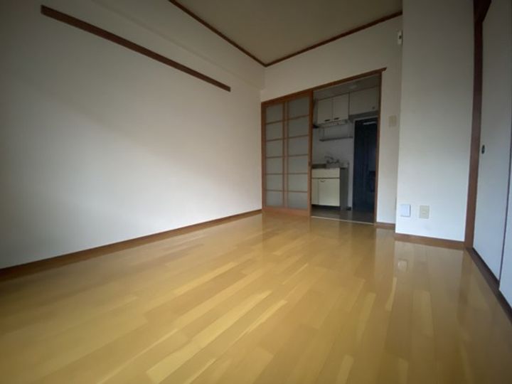 第6タナカビルの内装