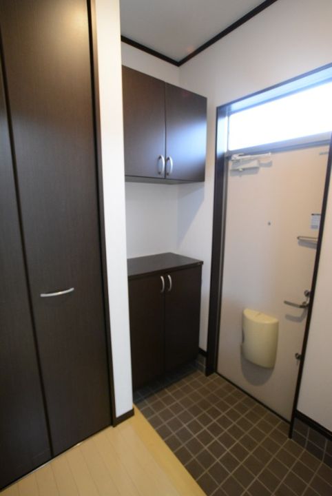 香川県観音寺市柞田町(アパート)の賃貸物件の玄関