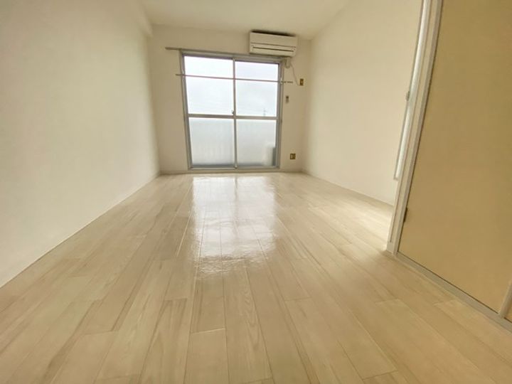 プリ・メゾン岡山津倉の居間