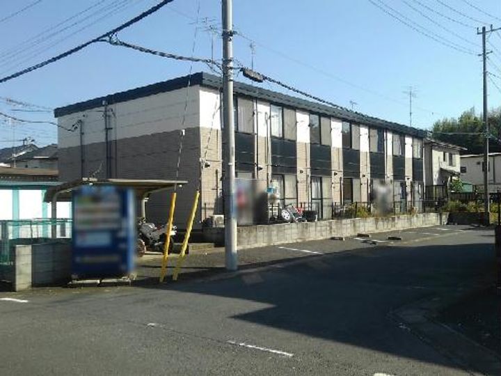 レオパレスダモイの外観