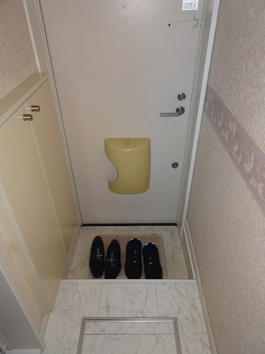 サザンローズ野毛山公園の玄関