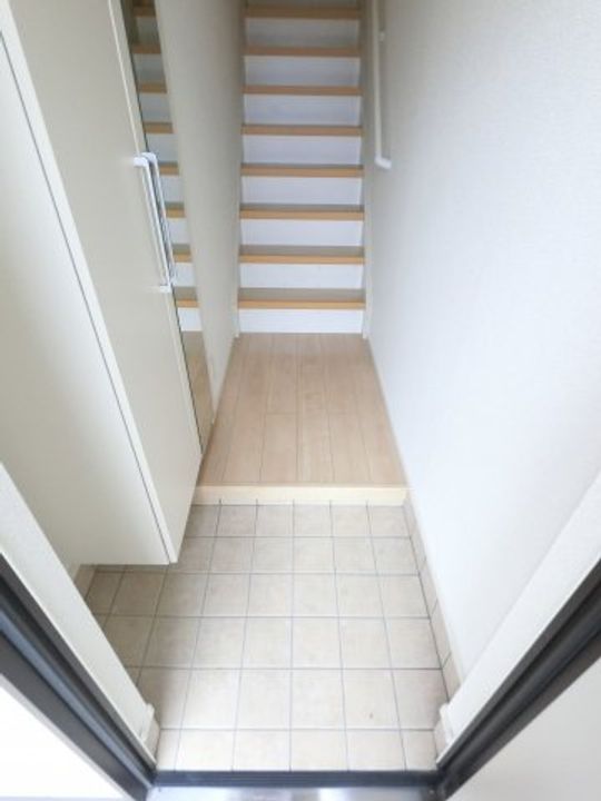 千葉県東金市田間(アパート)の賃貸物件の玄関