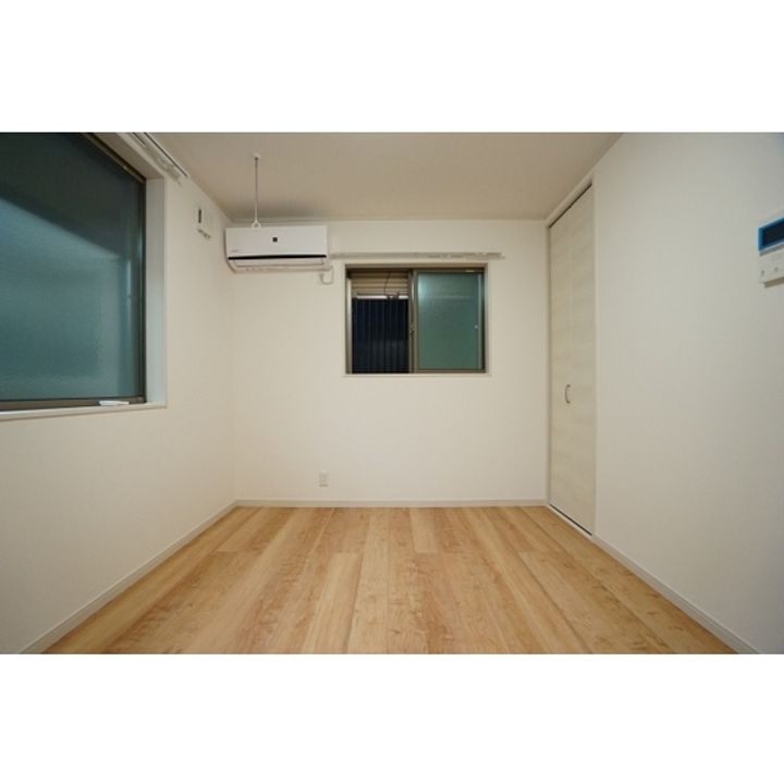 グランドール足立の居間