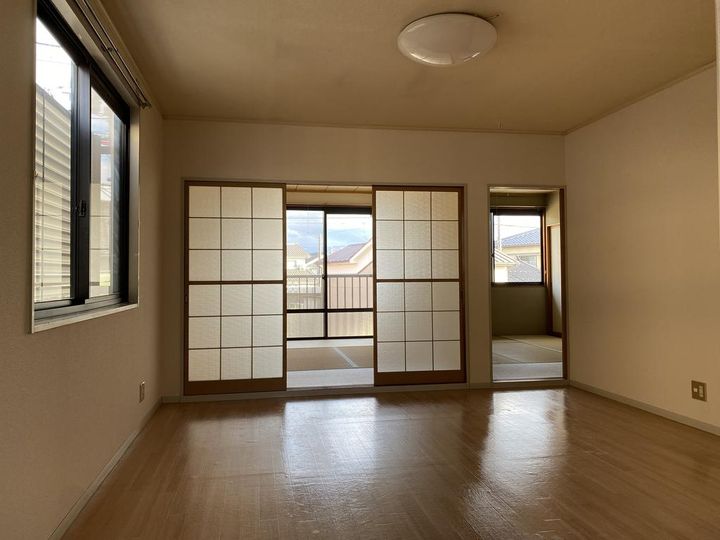 ヴィレ今泉の居間