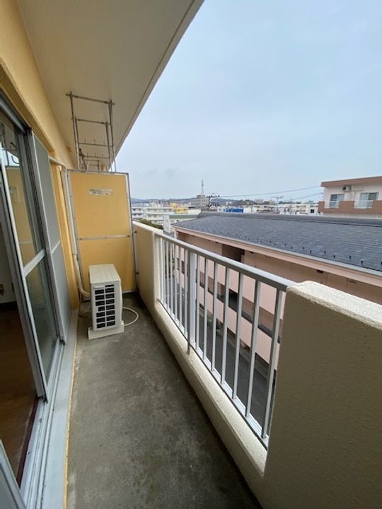 マンション倉前の内装