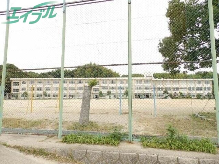 三重県四日市市東日野町(一戸建)の賃貸物件の周辺