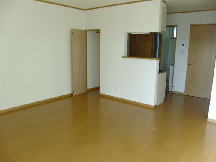 レヴァムール中島丁の内装