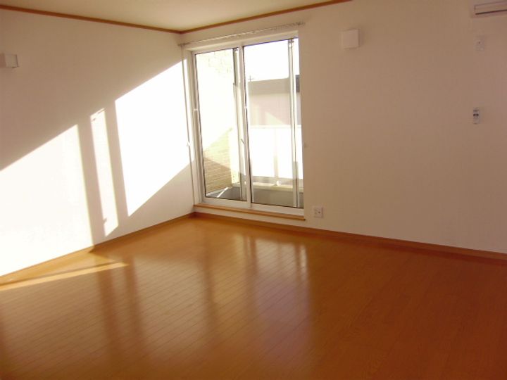 レヴァムール中島丁の居間