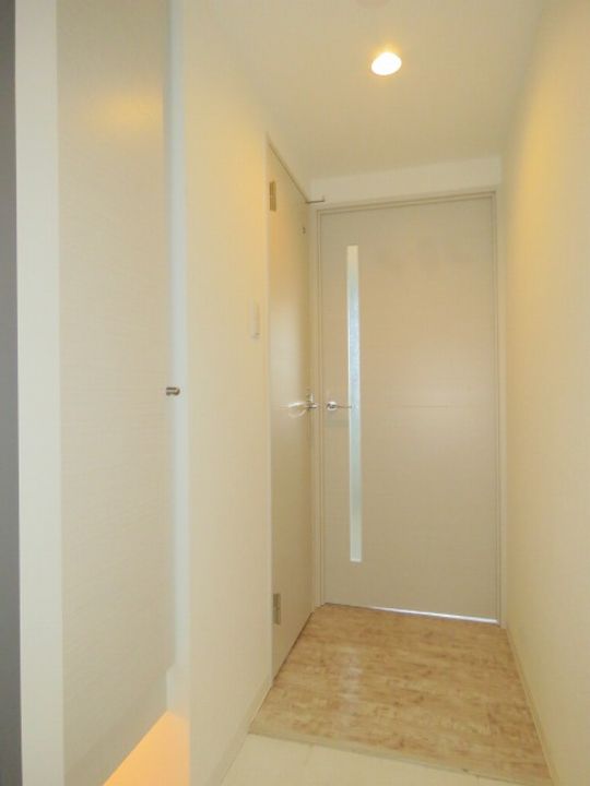 クレアメゾン環状通東の玄関