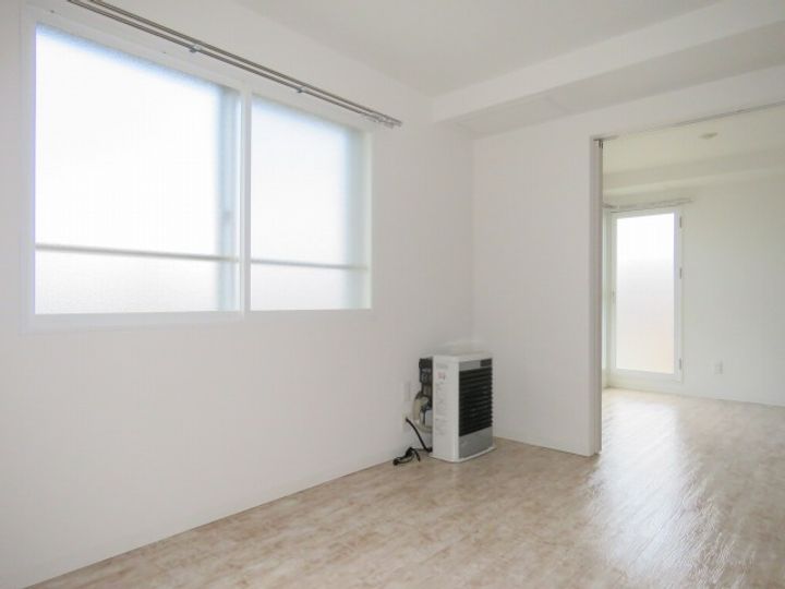 クレアメゾン環状通東の居間