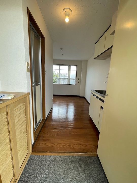 エクセレントアパートメントKNSTの玄関