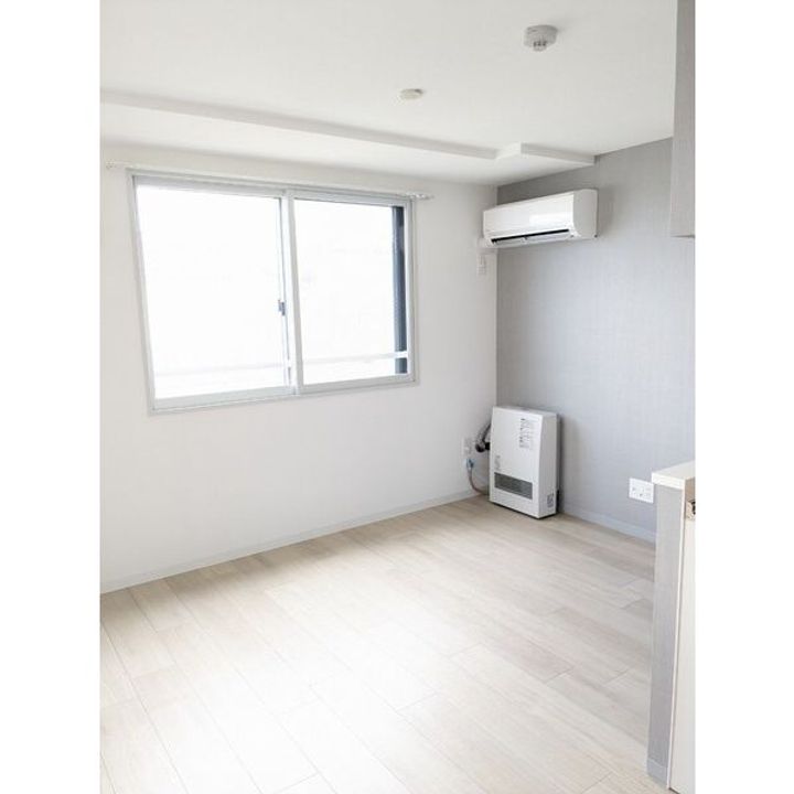 precious MIYANOSAWAの居間