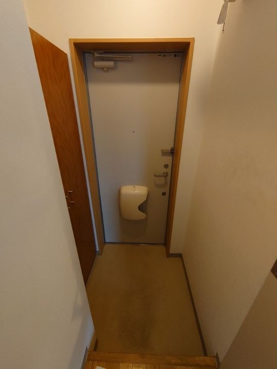 静岡県浜松市中央区住吉3(マンション)の賃貸物件の玄関
