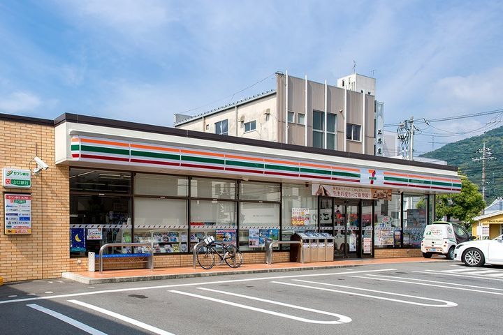 プリンスはまなすの周辺