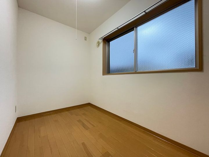 ユートピア三愛東堀の内装