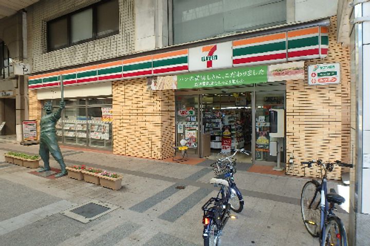 ユートピア三愛東堀の周辺