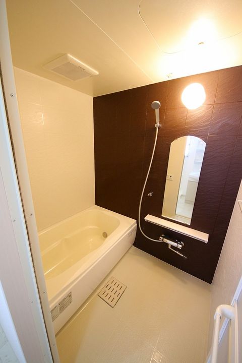 エルティアラ上富野の風呂