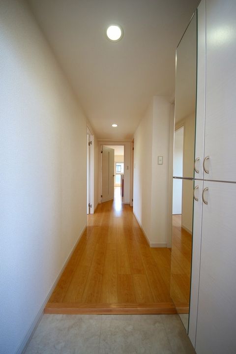 エルティアラ上富野の玄関