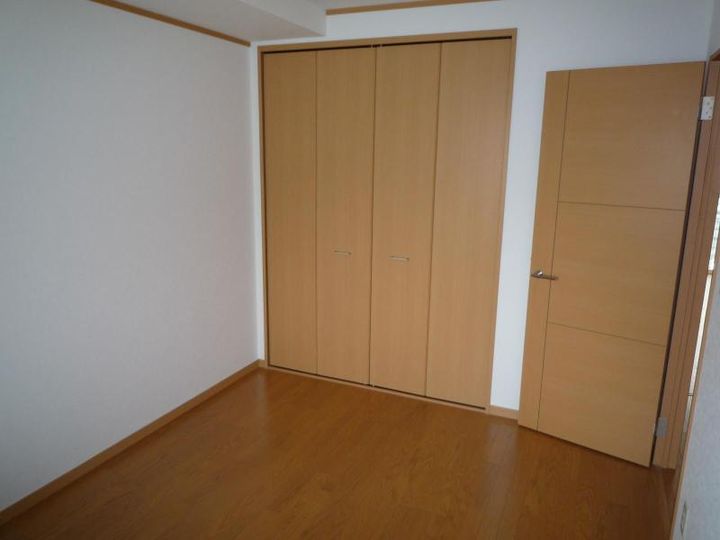 ベル・ウッドマンションの居間