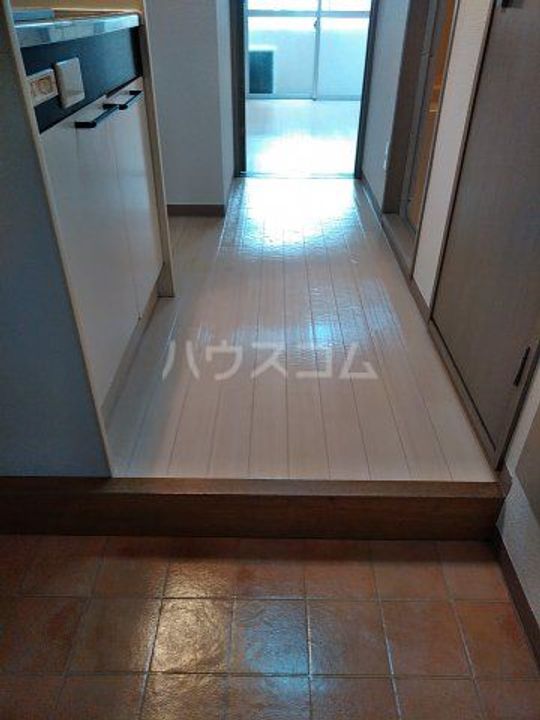 MKビルの玄関