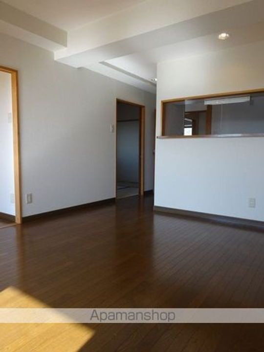 和泉ガーデンパレスIの居間