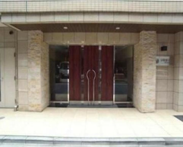 東京都中央区日本橋本町4(マンション)の賃貸物件の地図