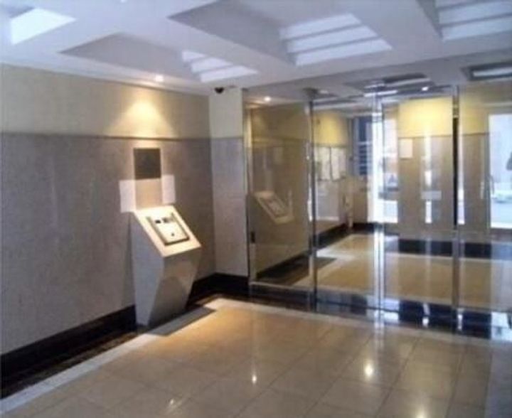 東京都中央区日本橋本町4(マンション)の賃貸物件の地図