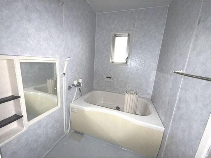 兵庫県西宮市上ケ原八番町(一戸建)の賃貸物件の風呂