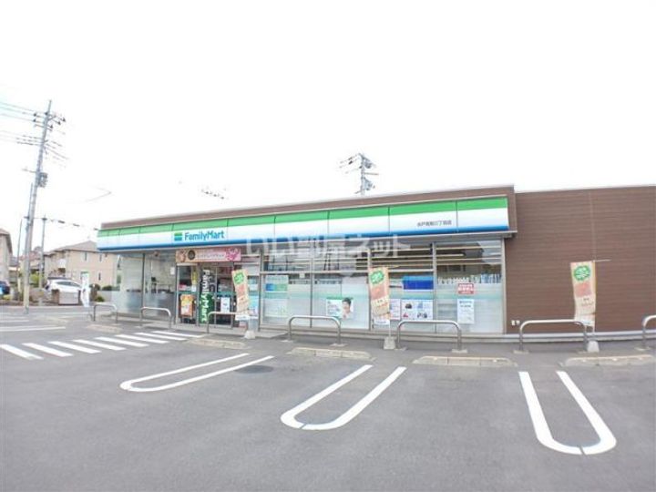 ディアーナIIIの周辺