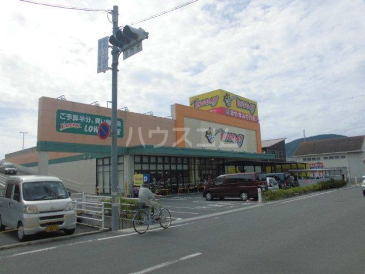 アイリス・クイーンB棟の周辺