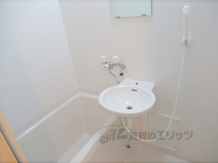 レオパレススタジオM日野の風呂