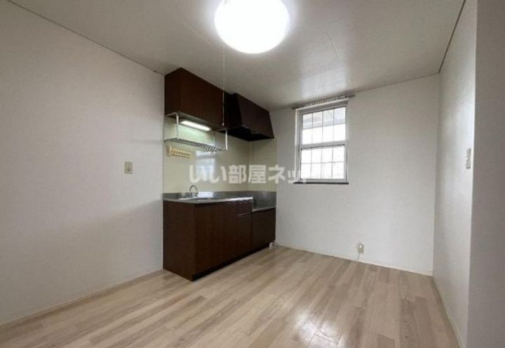 ハイツリバティーの居間