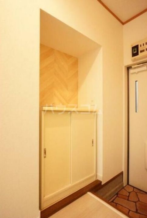 コーポチェリーの玄関