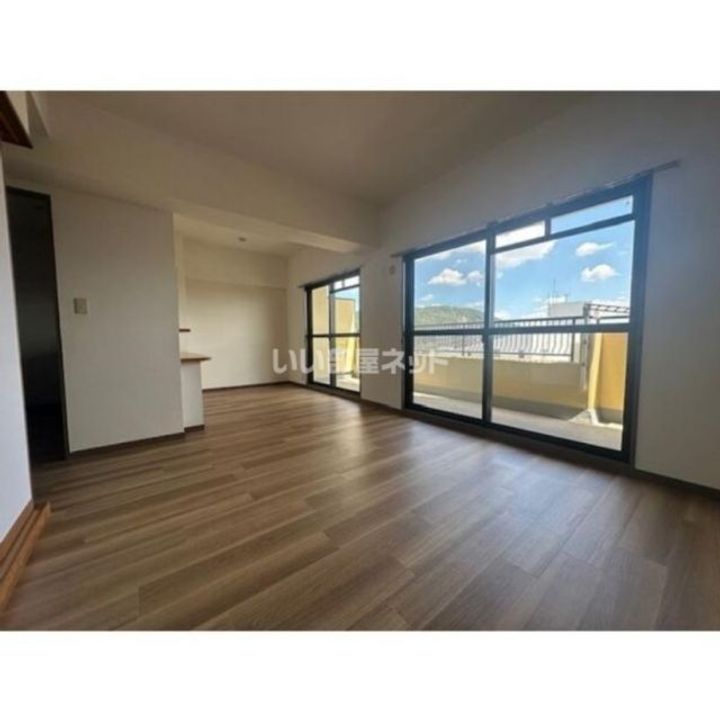 エスポア高蔵寺の居間