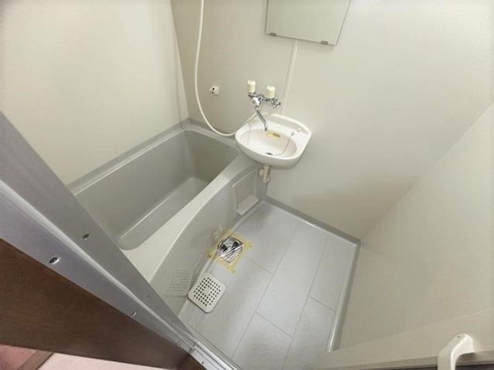 ガーデンセルリアの風呂