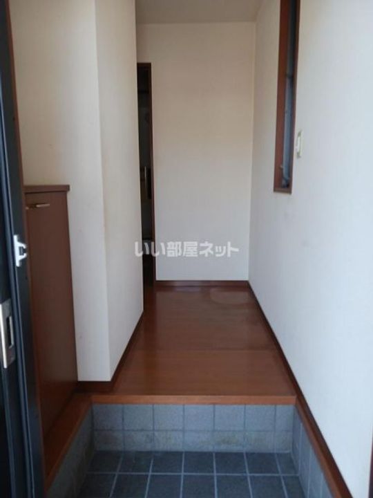 広島県福山市港町1(アパート)の賃貸物件の玄関