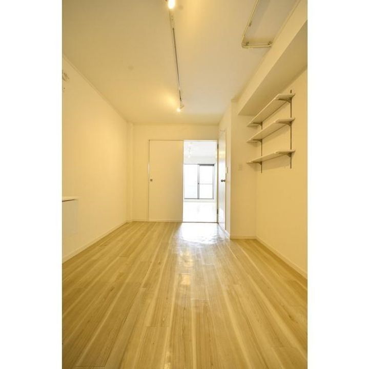 東京都世田谷区南烏山5の賃貸マンションの玄関