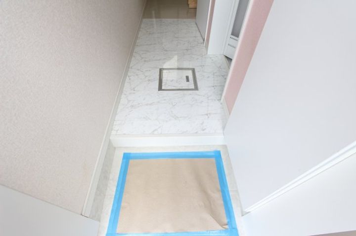 ユナイト保土ヶ谷カプリの杜の玄関