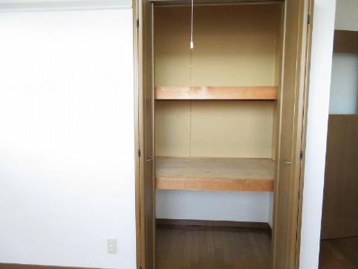 ステイタス長根の内装