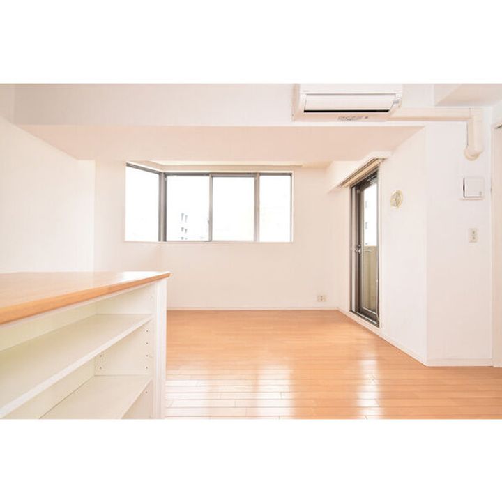 アーデンタワー北堀江の居間