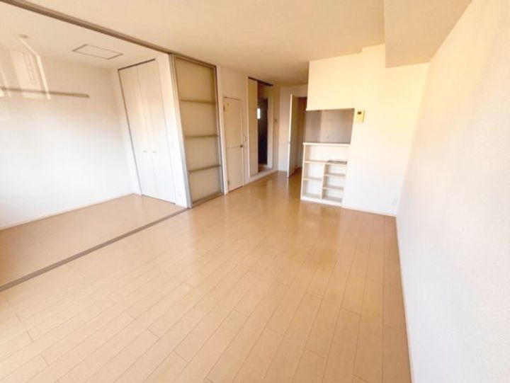 レセンテ紫峰ヶ丘の居間