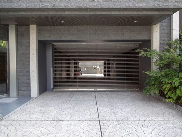 グランルージュ谷町六丁目の地図