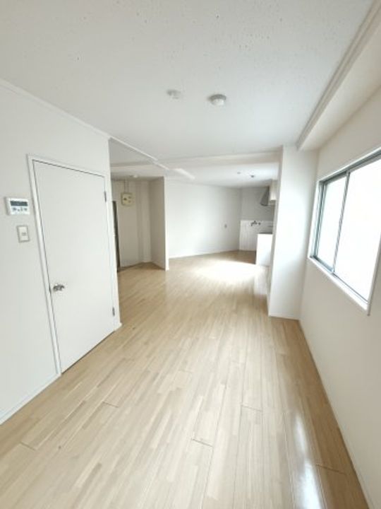 大阪府大阪市東淀川区西淡路1(マンション)の賃貸物件の居間