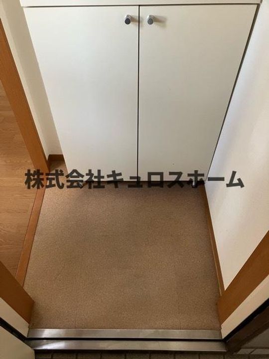大阪府大阪市生野区巽南5(マンション)の賃貸物件の玄関