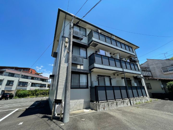 アリスト籠上の外観